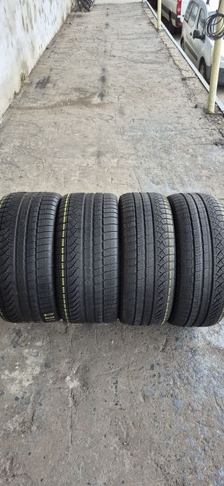4 anvelope iarna Pirelli,fata 255/40/21,spate 285/35/21,dot 2022-2024.Pretul este pe bucata.