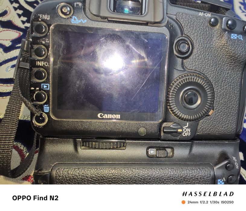 canon 5D Mark2, в продаже вместе с батарейным блоком