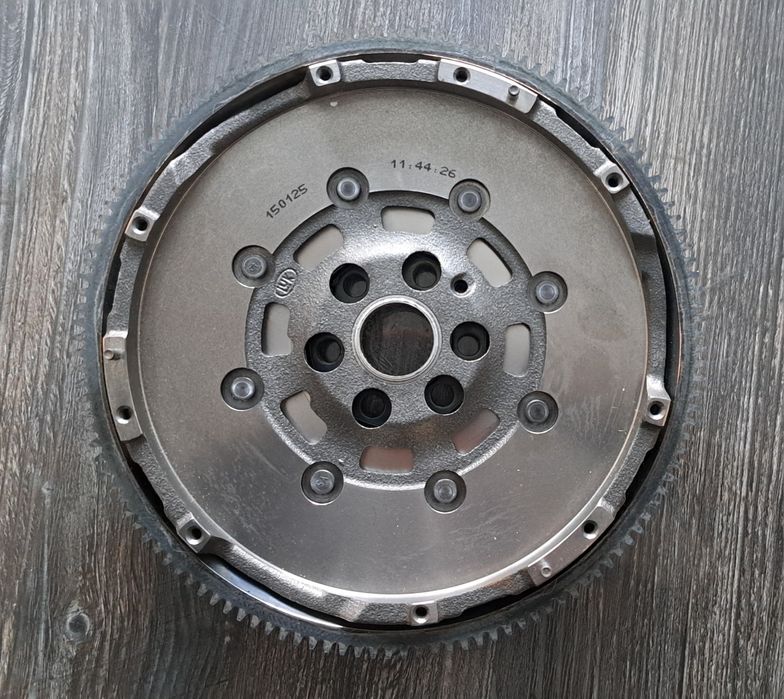 Volantă Originală Volkswagen 03L105266EB Compatibilă AUDI SEAT VW NOUĂ