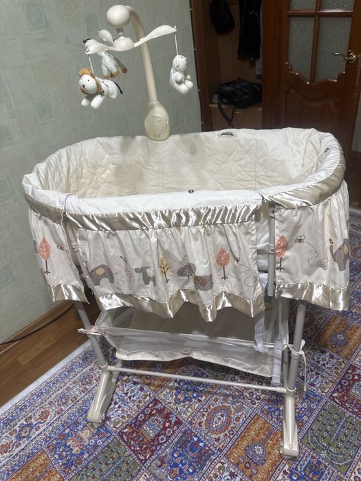 Детская кроватка