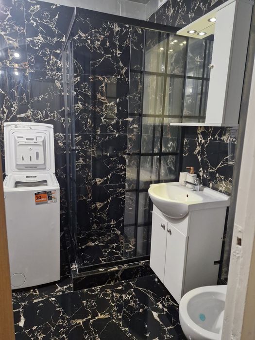 Inchiriez garsoniera Aleea Carpati 51