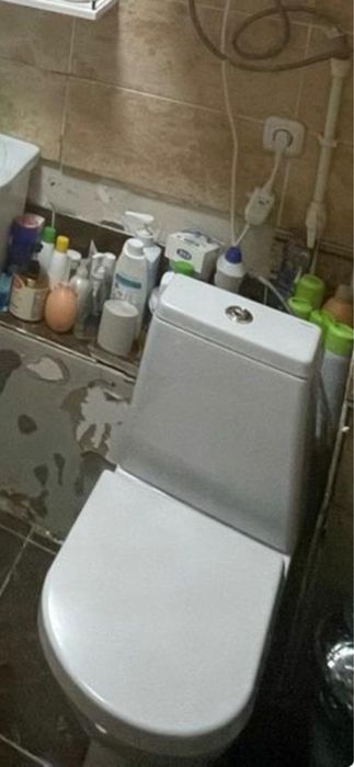 Продам унитаз в хор сост