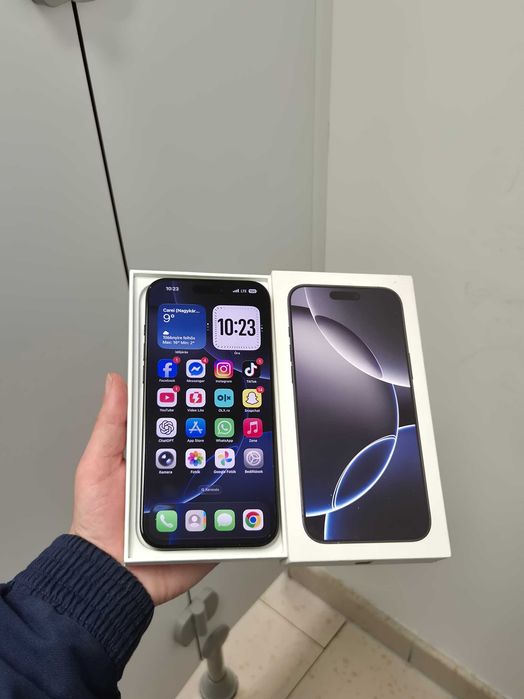 iPhone 16 Pro Max 256GB/100% baterie, accesorii incluse