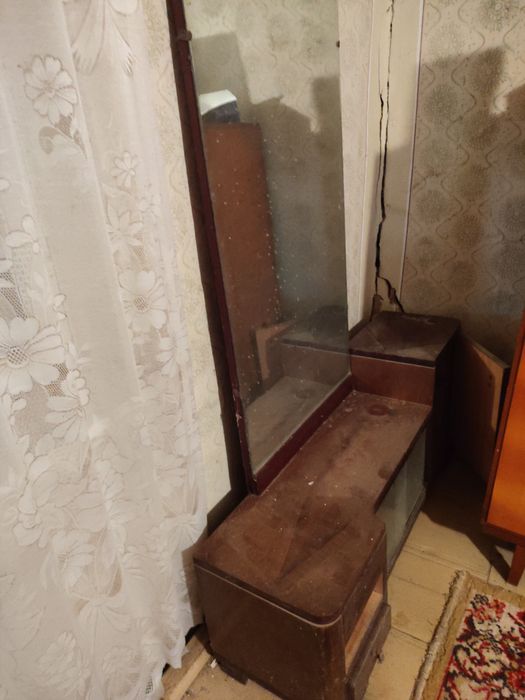 Mobila veche de vanzare
