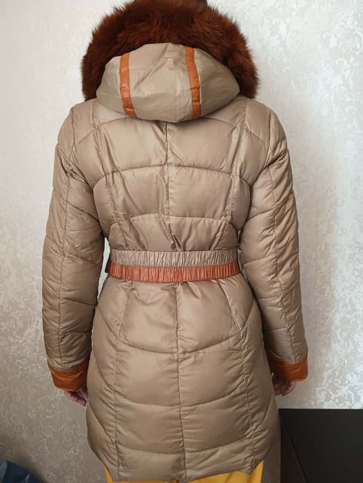 Зимний пуховик продам