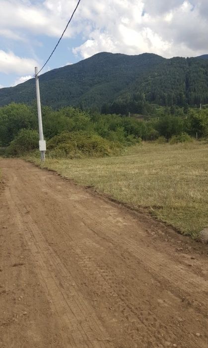 Парцел ТОП ЛОКАЦИЯ с ток и вода в регулация