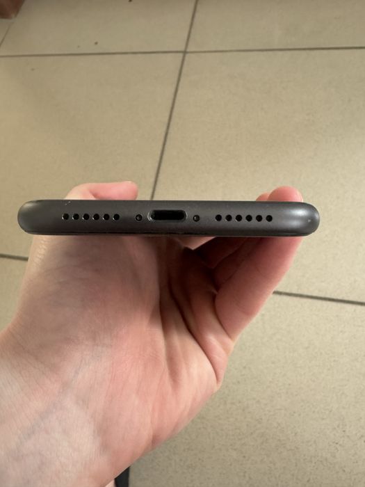 Продам 11 iphone 128