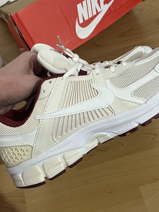 nike zoom vomero 5 кроссовки