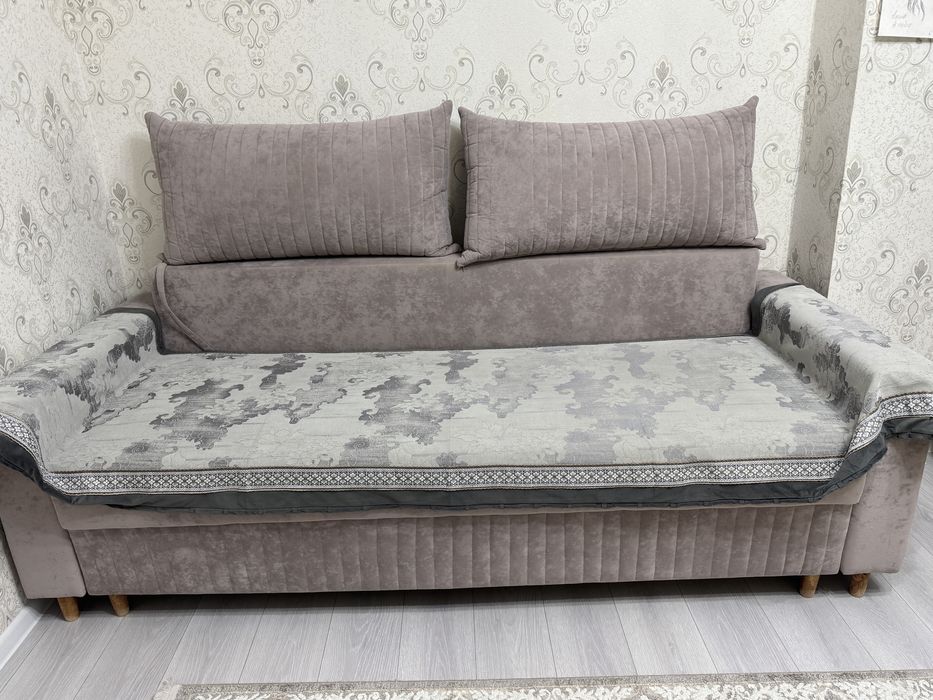 Продам диван с креслом