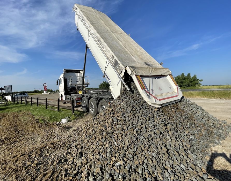 Vand/transport piatra concasata bruta sort criblura orice dimensiune