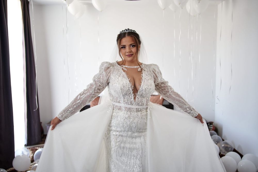 Vand rochie de mireasa