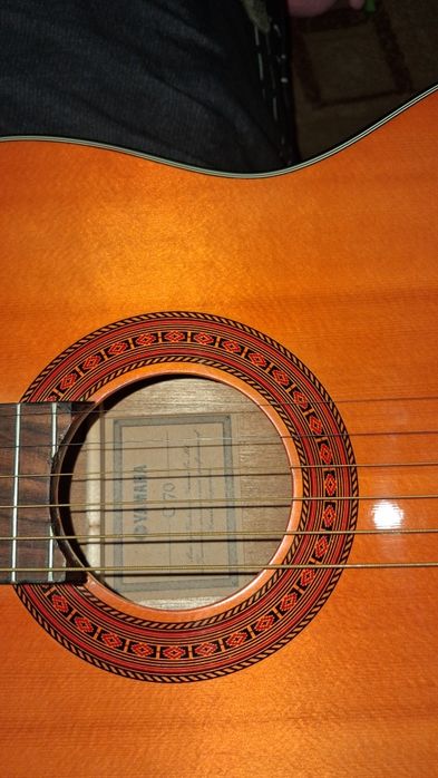 Продаётся гитара Yamaha s70