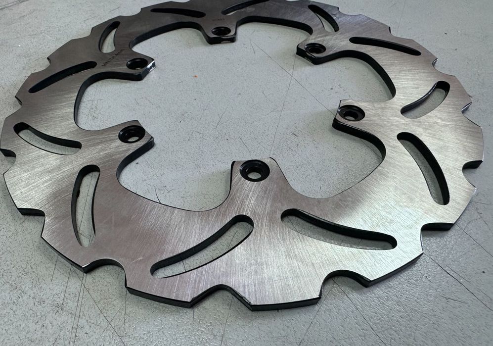 НОВ заден спирачен диск за BMW F650 GS