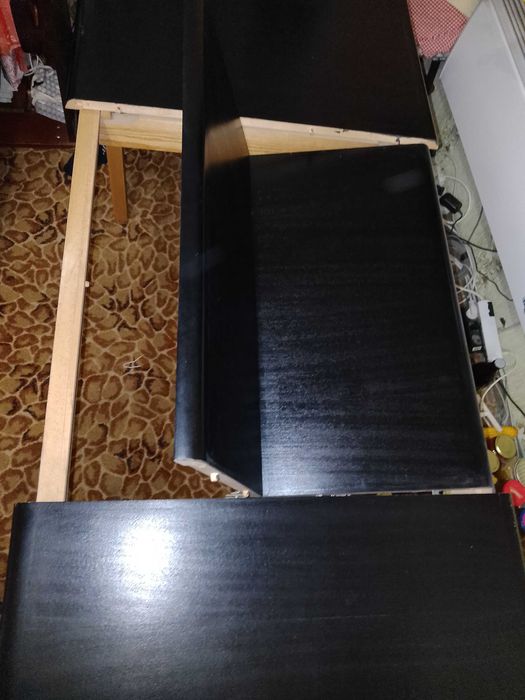 Черна разтегателна  масивна маса от дърво