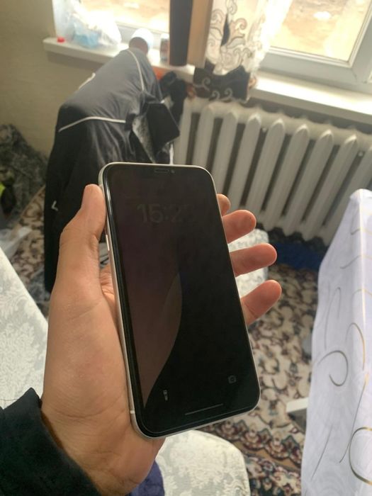 Айфон хр продается