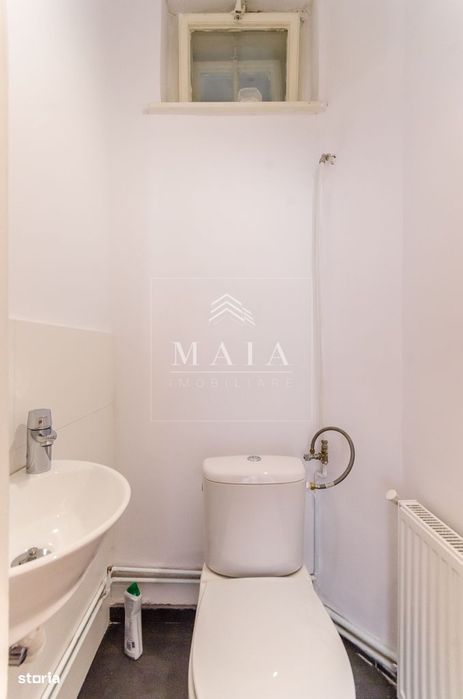 Apartament 3 camere, imobil tip vila, zona centrala, cu garaj