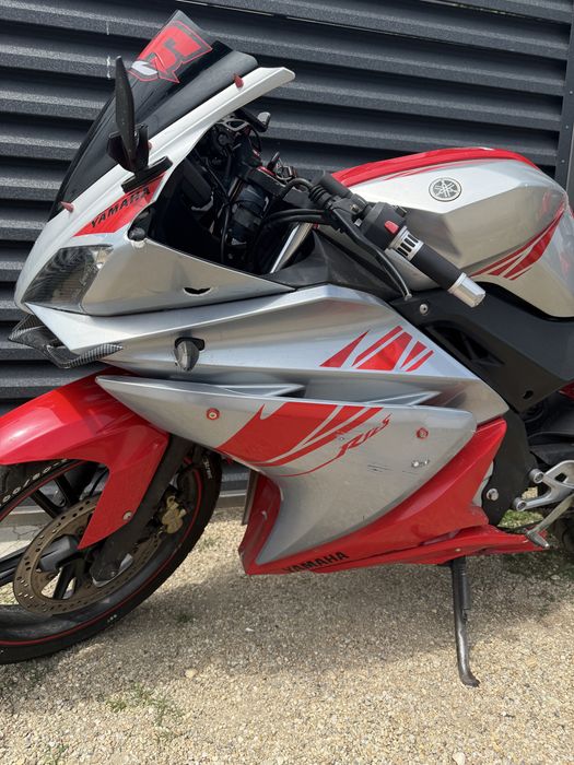 Yamaha yzf r125 A1 / 16 ani