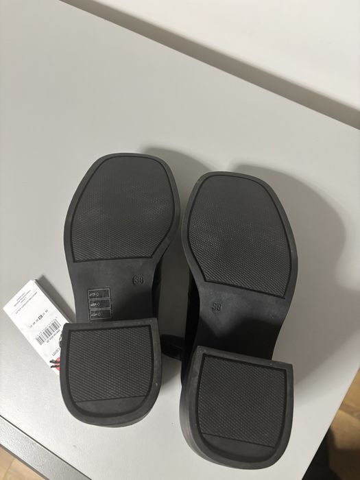 Обувки на ток