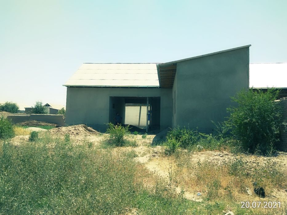 Shoshilinch xovli uy sotiladi