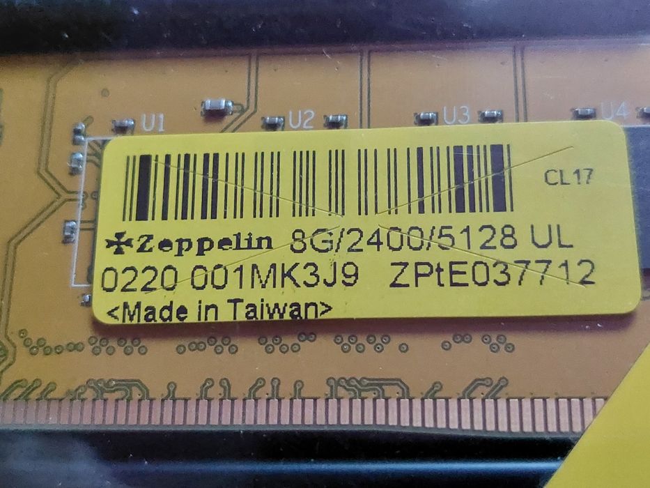 Память DDR4 8 Gb  новая в упаковке