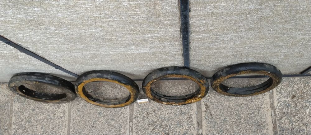 Комплект 4 твърди гуми за  джанти на работна количка