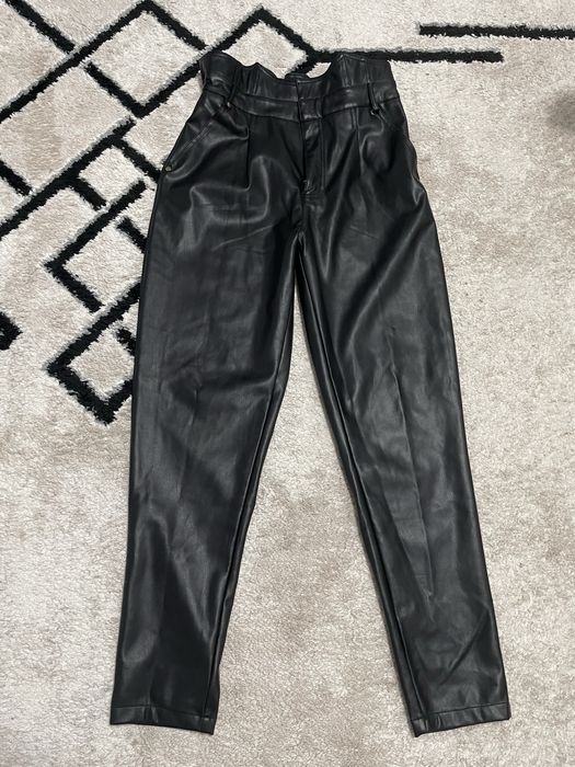 Pantaloni dama piele