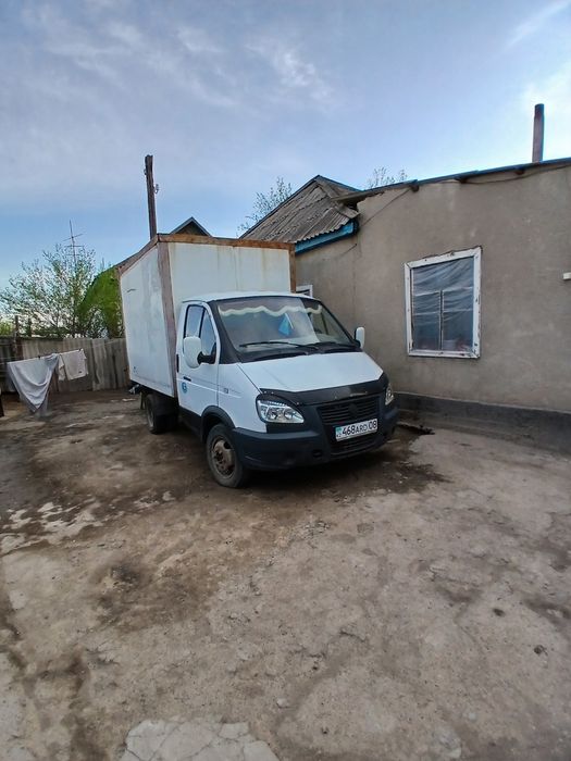 Двигитель Плитомотор год 2004