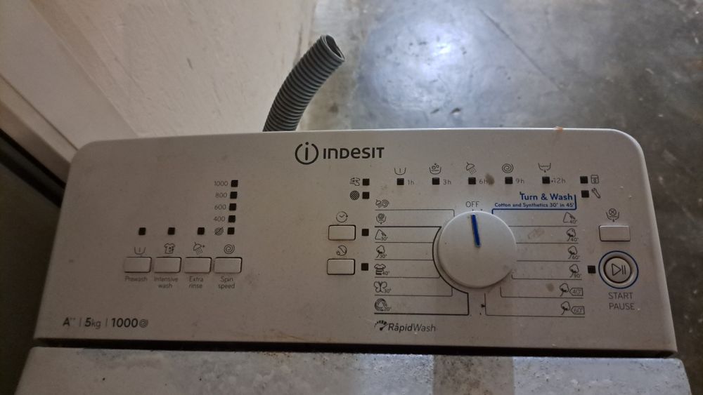 Пералня индезит/ Indesit  може  за части.