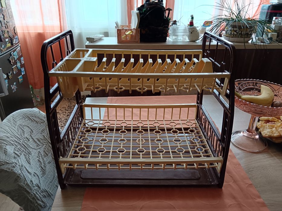 Сушилник за чинии