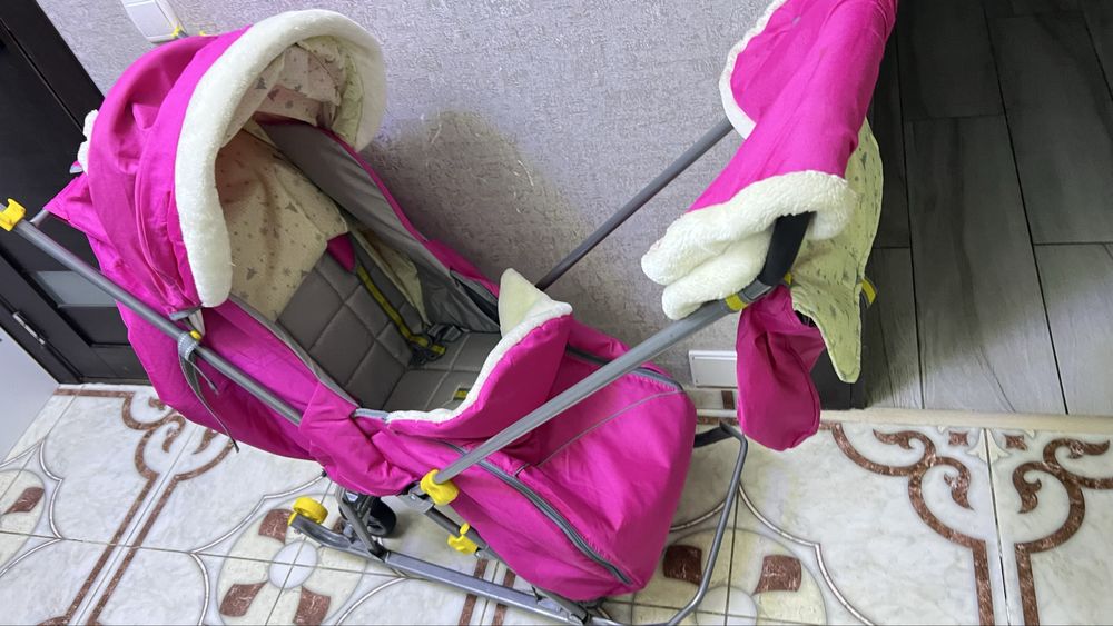 Продаю санки- коляска