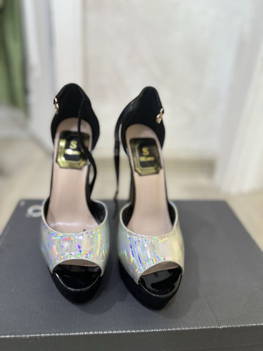 Босоножки женские