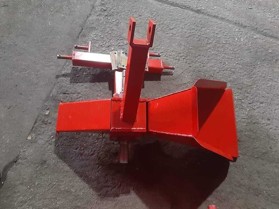 Tocator crengi dupa tractor