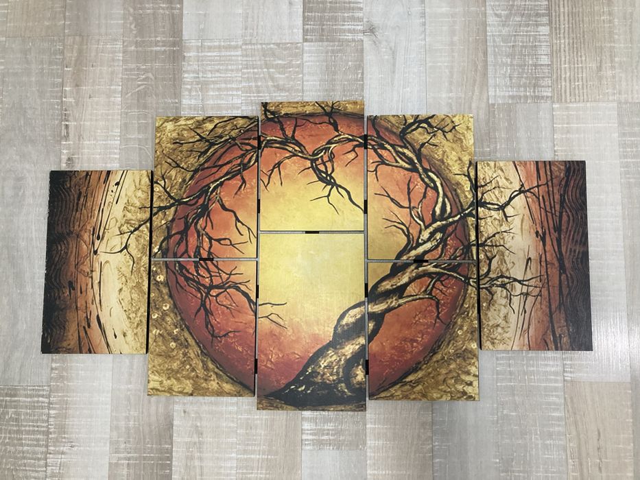 Портманто /Етажерка/Картини