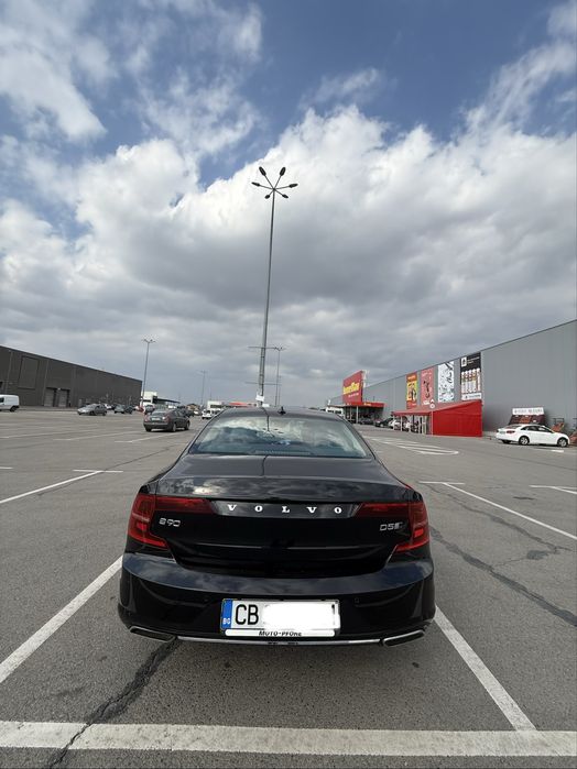 Volvo s90 d5 235 к.с.