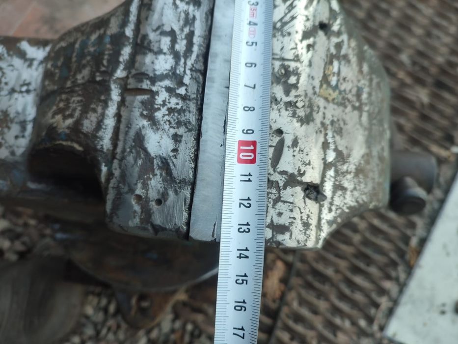 Тиски советские .