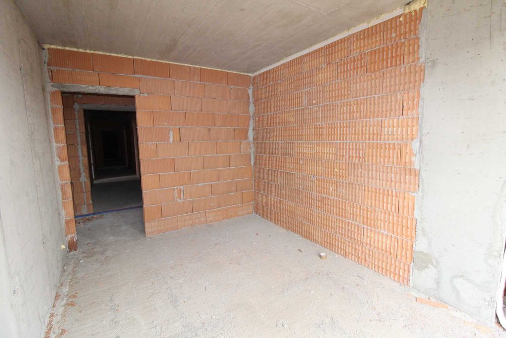 Продава се Тристаен апартамент в Пловдив, Тракия - 117 кв.м за 998 €/кв.м - Снимка #2