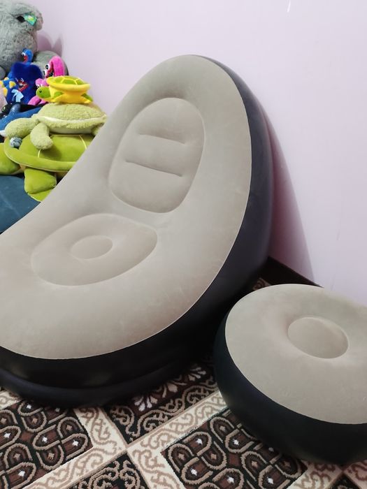 Кресло надувное замшевое с пуфиком