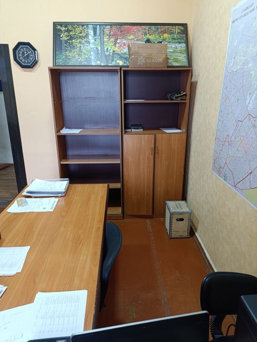 Офисные столы и шкафы 70.000 сум