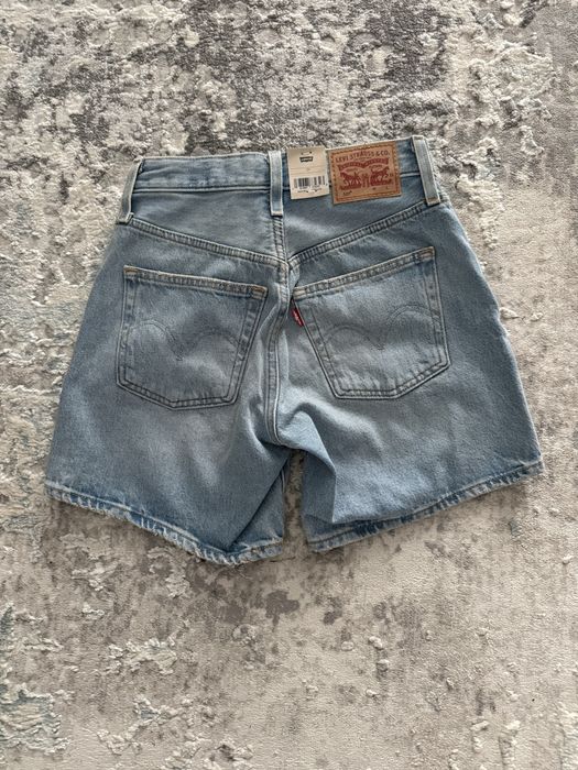 Pantaloni scurti dama levi’s