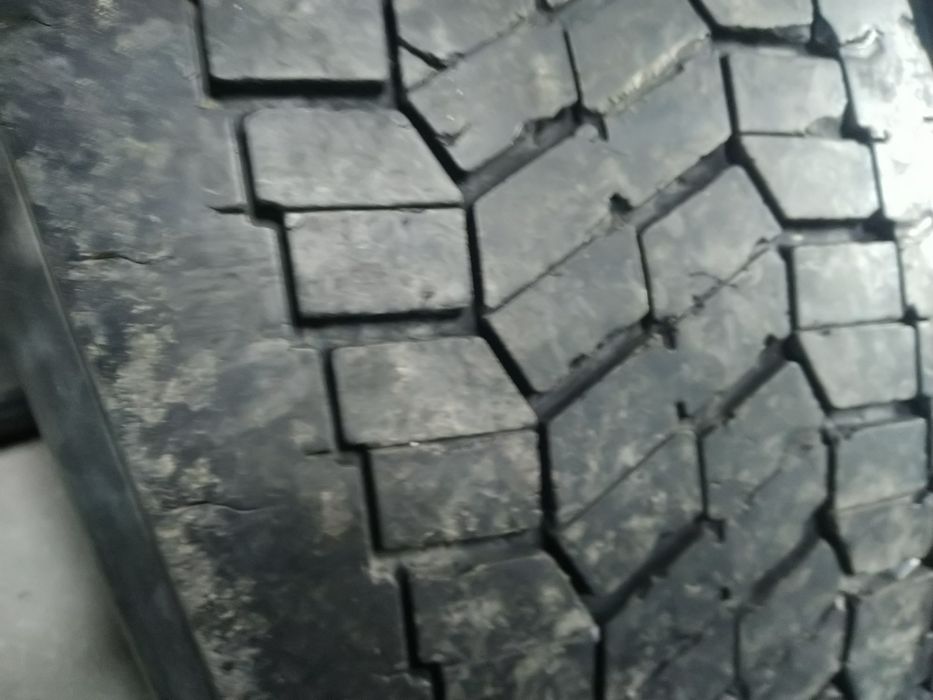 Гуми 315/70 R 22.5   50 лв.