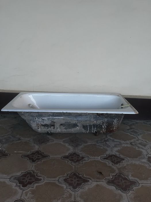 Ванна чугунная 150 см