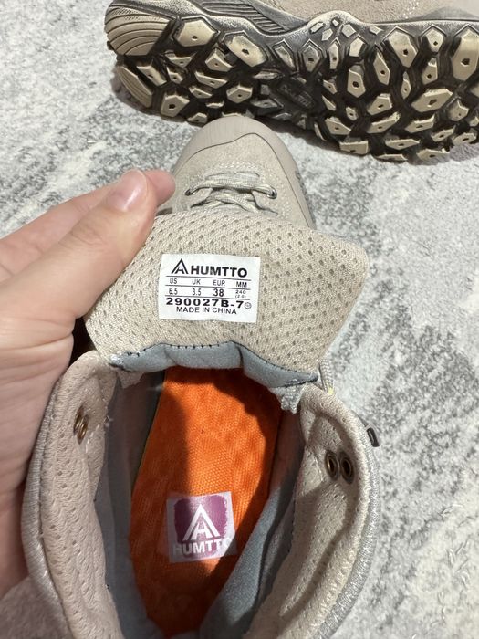 Походные спортивные ботинки