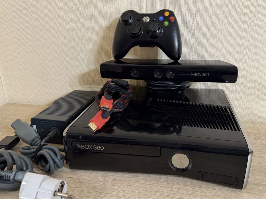 Xbox 360 SLIM + игры прошитый