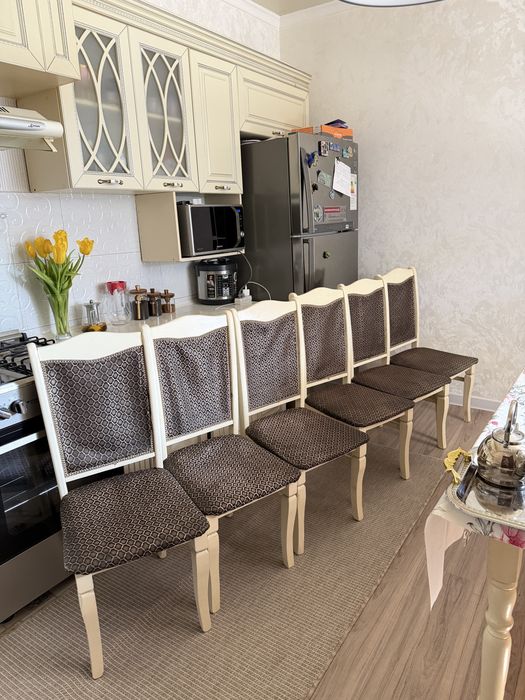 Продам кухонные стулья 6 шт