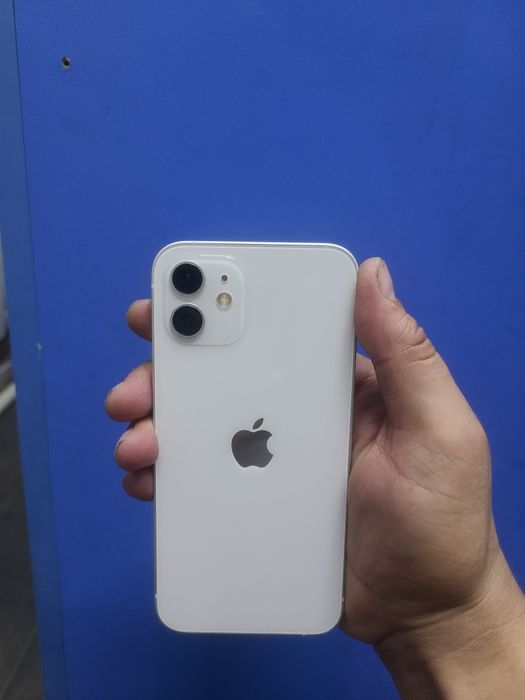 Продам IPhone 12