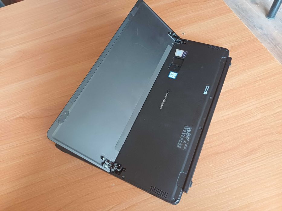 2 in 1 Dell Touch FHD IPS Core™i5-8th/8GB DDR4/256GB SSD NVme