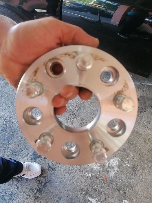 Продавам алуминиеви фланци 25мм, 5х130 Audi Vw