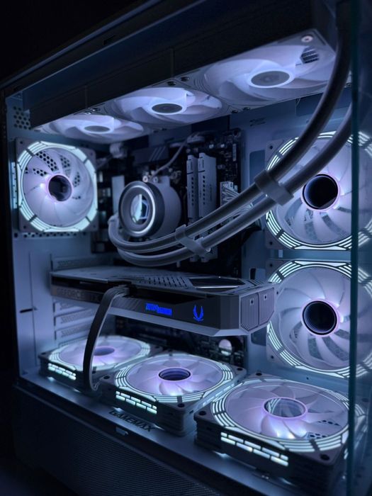 Rayzen 7 7800X3D 5070 Комплект