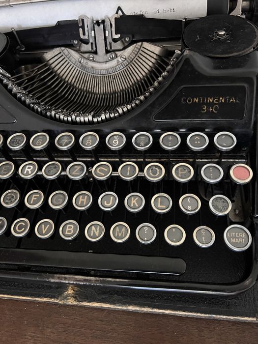Masina de scris Continental