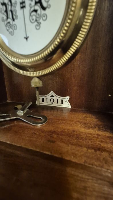 Ceas vechi, de perete